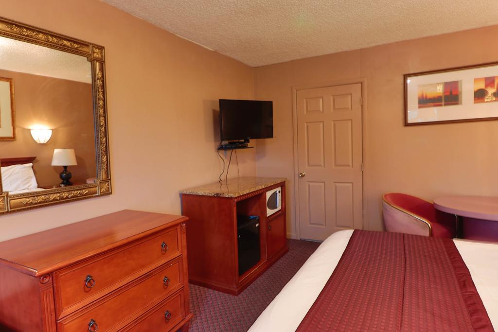Red Carpet Inn Berlin Екстериор снимка