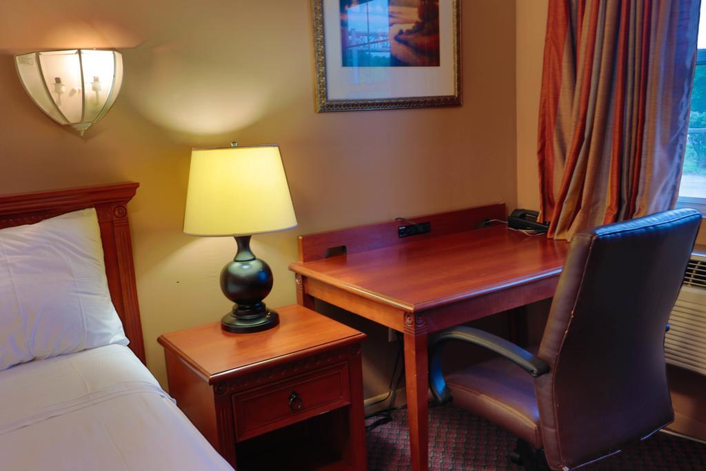 Red Carpet Inn Berlin Екстериор снимка