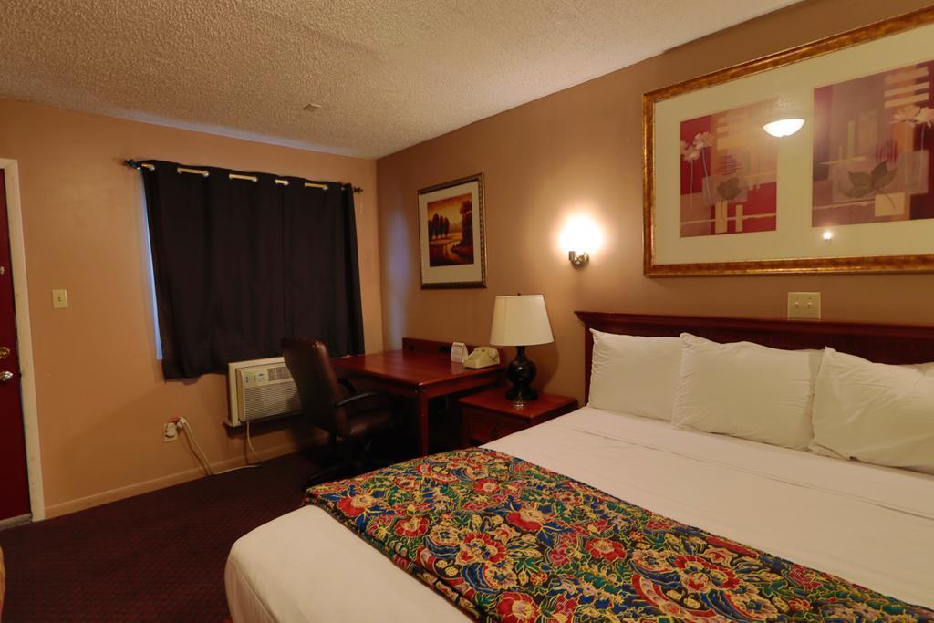 Red Carpet Inn Berlin Екстериор снимка